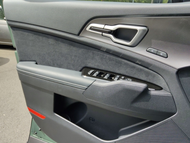 Fahrzeugansicht Kia Sportage 1.6 T-GDI AT AWD Hybrid GT-Line Panorama Sound- DriveWisePark-plus Navi Leder - Bild 13