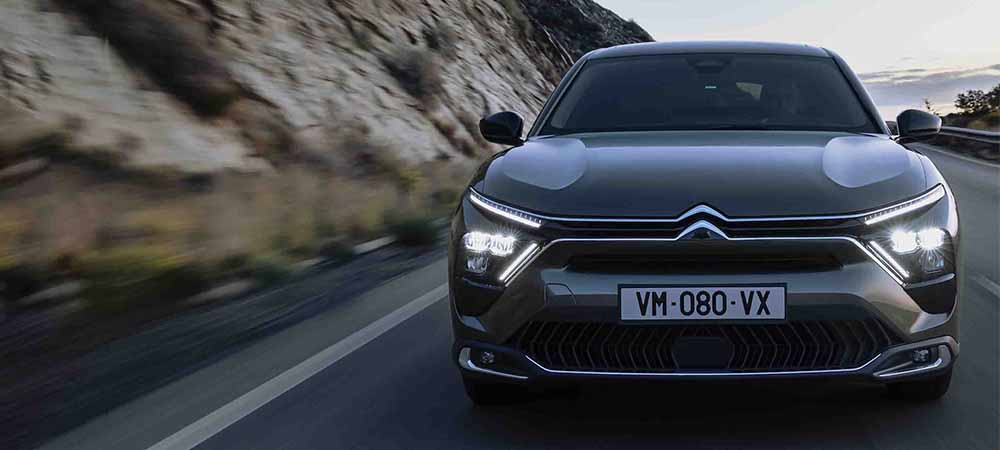 Citro&euml;n C5 X von vorne